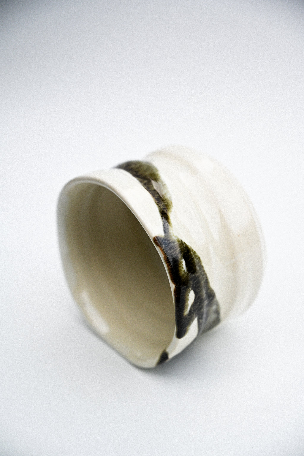 Matcha Bowl White and Black - Urushi