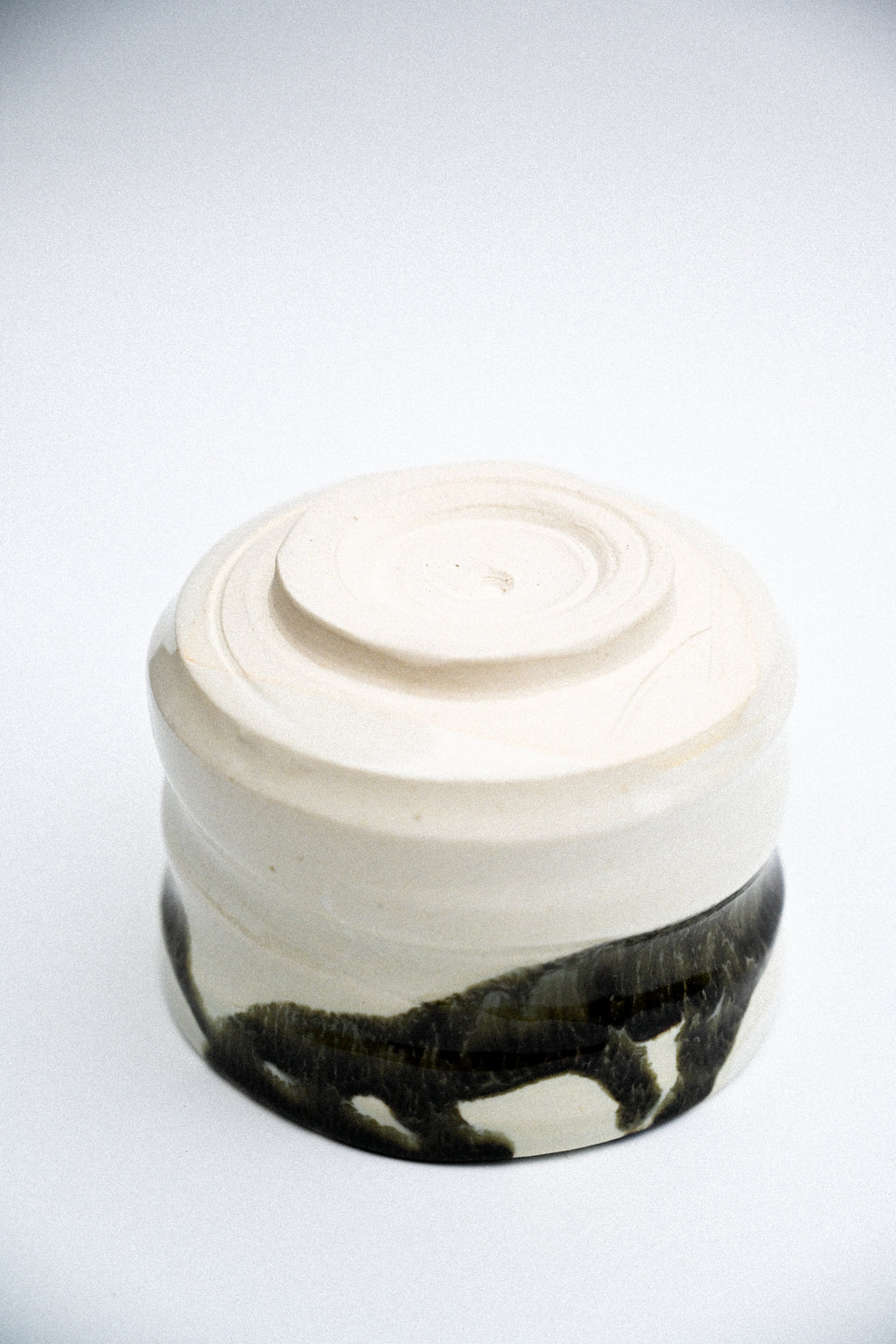 Matcha Bowl White and Black - Urushi