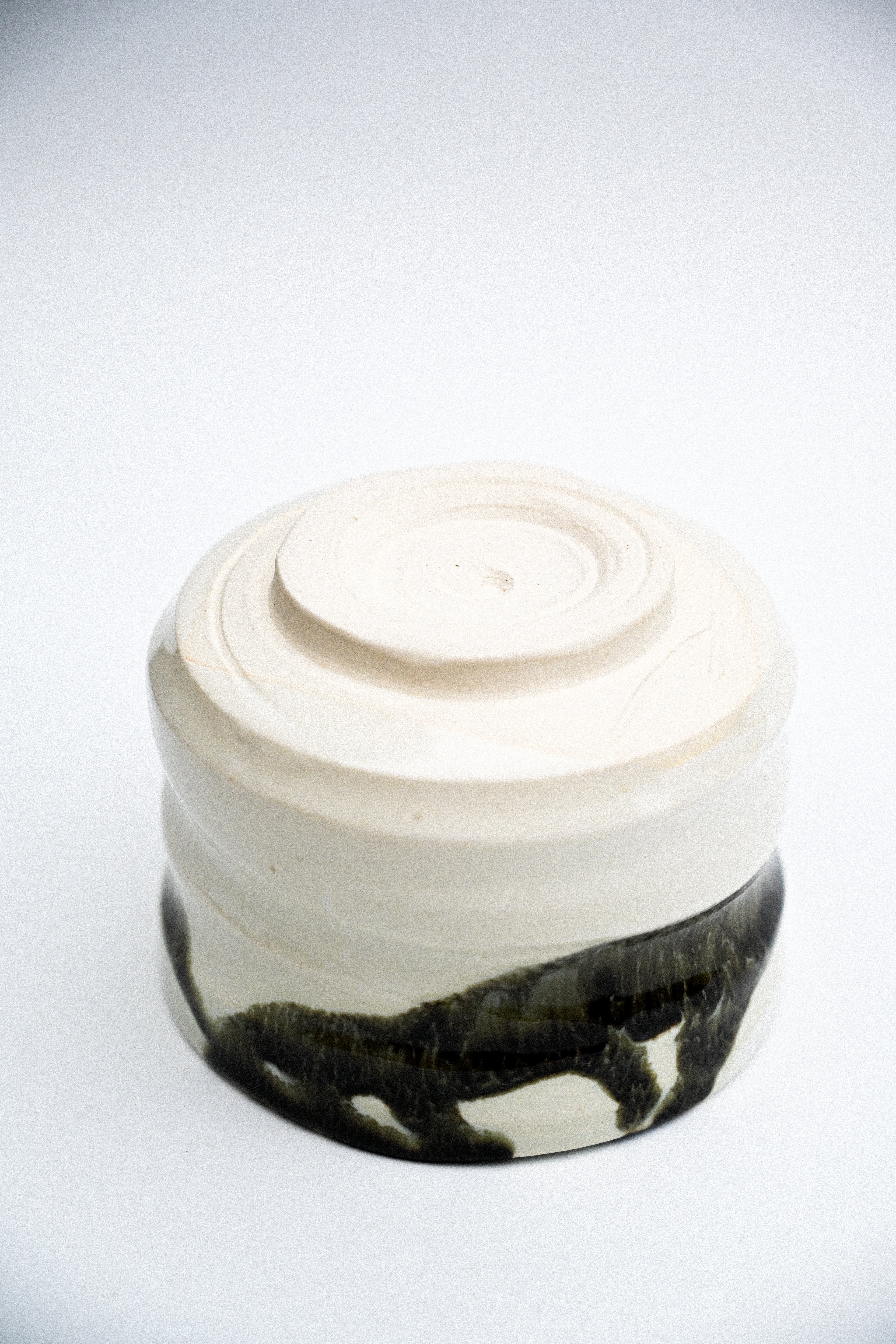 Matcha Bowl White and Black - Urushi